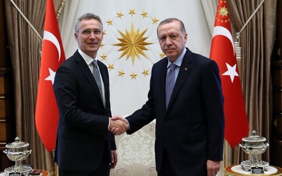 Erdogan û Stoltenberg bi rêya telefonê li ser Lîbya û Sûriyê axivîn