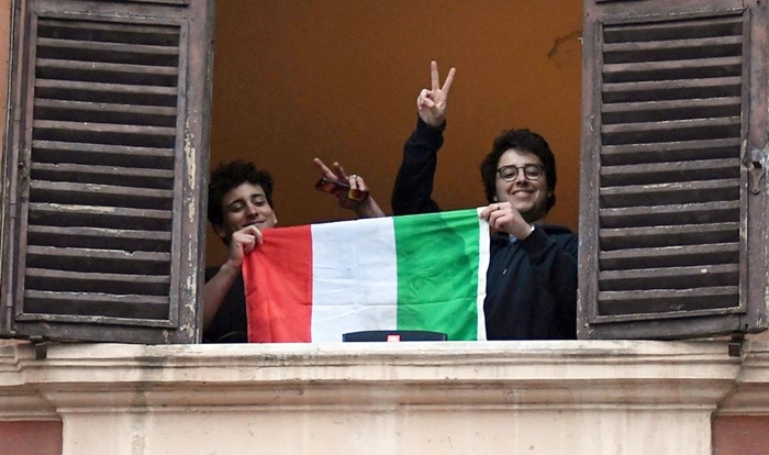 Îtaliyê 101 salî ku serê cîhanê jî dîtiye ji vîrusê bas bû û sandin mal