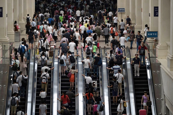 Li Wuhan a Çînê jiyan ji nû ve asayî dibe