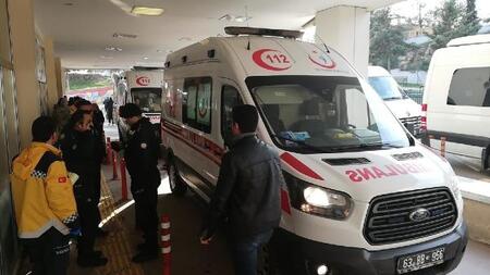 Kamyonet û otomobil lihev ketin: 5 birîndar