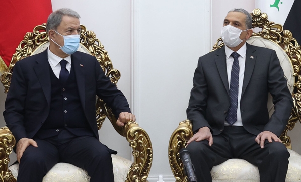 Wezîrê Tirkiyê Akar bi wezîrê karên hundir yê Iraqê El Xanimî re hevdîtin kir