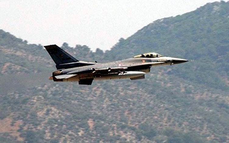 Artêsa Tirkiyê Amediyê bombebaran kir: 3 sîvîl hatin kustin