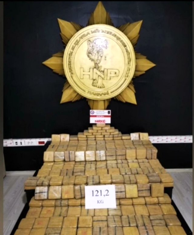 Li Geverê 121,2 kîlo eroyîna hat desteserkirin