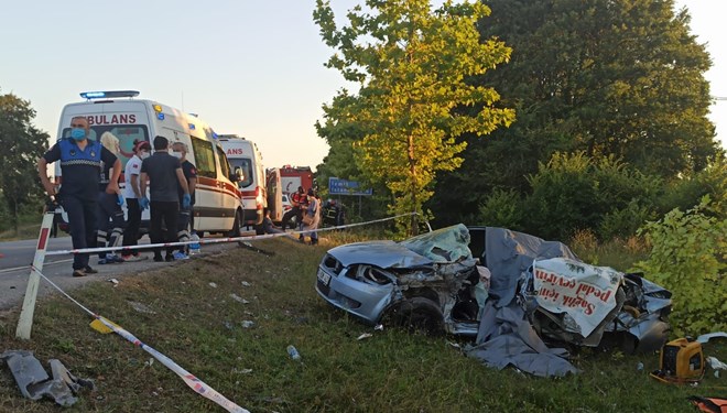 Di qezayekî li Kocaeliyê de 5 kes mirin