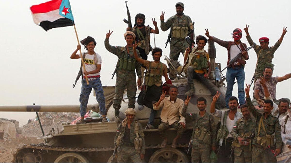 Di navbera hêzên hukumeta Yemenê û hêzên Konseyê de ser derket: 6 kustî