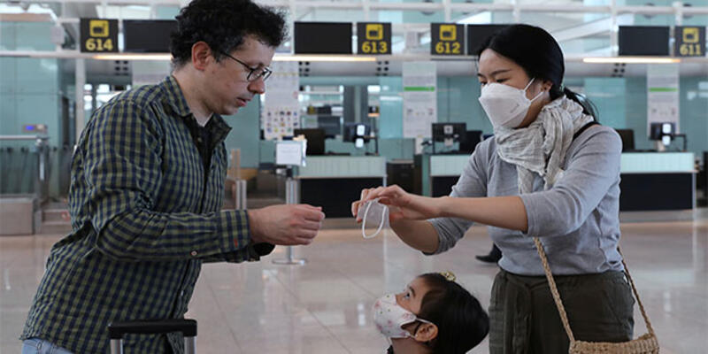 Li Brîtanya bo Korona wê bikaranîna maskeyan bibe sert