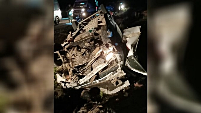 Wan | Mînîbûsa penaberan qeza kir: 1 mirî, 42 birîndar