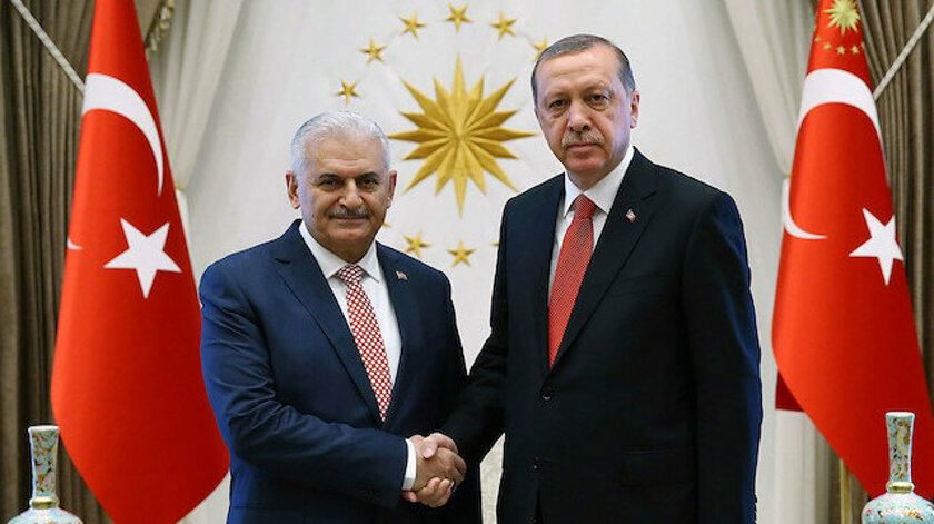 Serokwezîrê dawî yê Tirkiyê bi korona ket û li nexwesxanê hat razandin