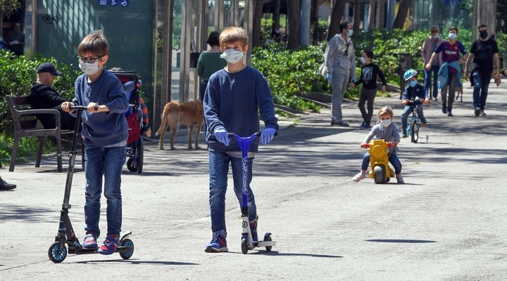 WHO: Ji bo zarokên heta 5 salî maske hewce nake