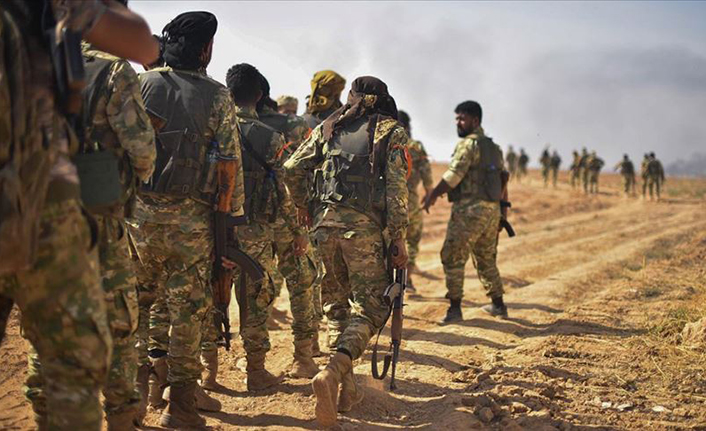 SOHR: Tirkiyê 120 çekdar xapandin û li sûna Qeterê ew sandin Libyayê