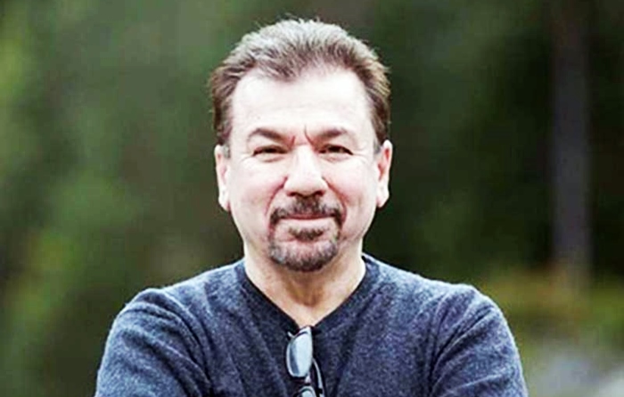 Bextiyar Elî li ser qedexeyên Kurdî û bisaftina li Bakurê Kurdistanê romanek nivîsand