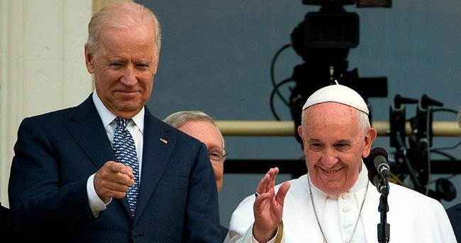 Papa Francis Serokê hilbijartî yê Amerîkayê Joe Biden pîroz kir
