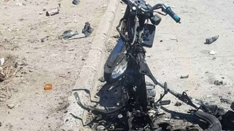 Li Hesekê motorsîkletek teqiya: Kustî û birîndar hene