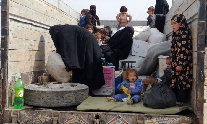 Derxistina malbatên Sûriyê ji Kampa Holê dest pê kir