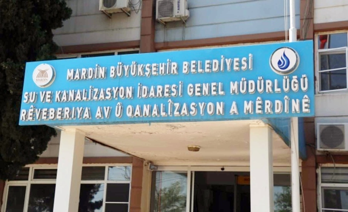 17 rêveberên Saredariya Mêrdînê ji gendeliyê hatin binçavkirin