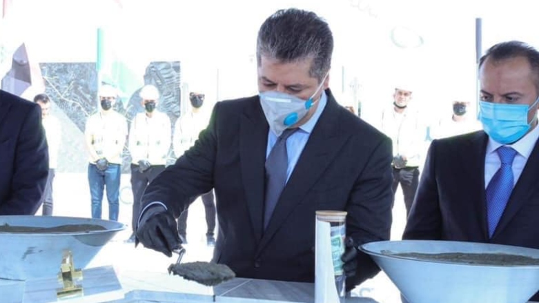 Mesrûr Barzanî bi 35 milyar dînaran çêkirina hejmarek projeyên stratejîk pesend kir