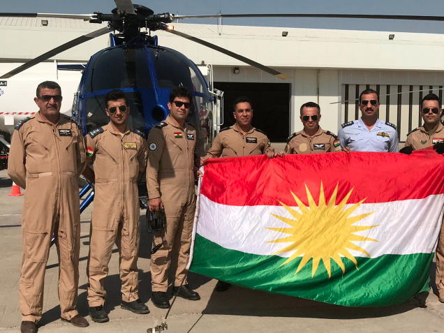 Li Hewlêrê bi 2 helîkopteran ‘Ala Kurdistanê’ tê gerandin: Ala me parastî ye!