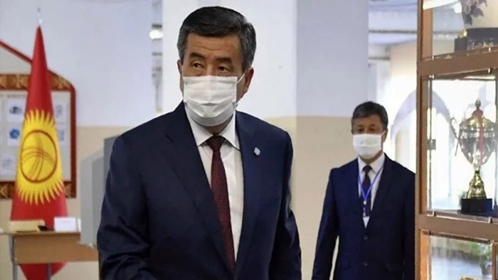 Serokomarê Qirgizistanê: Amade me îstifa bikim