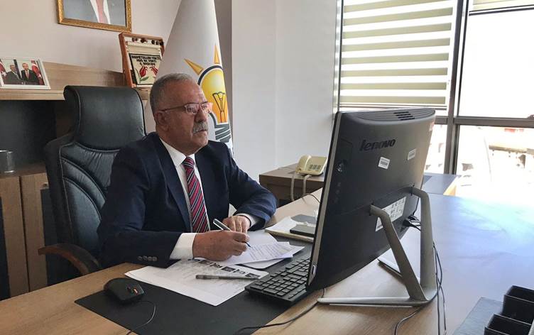 Serokê Rêxistina AK Partiyê yê Mûsê Rahmetullah Yakti dest ji kar berda