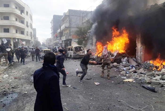 Li Ezazê otomobîlek hat teqandin: Gelek kustî û birîndar hene