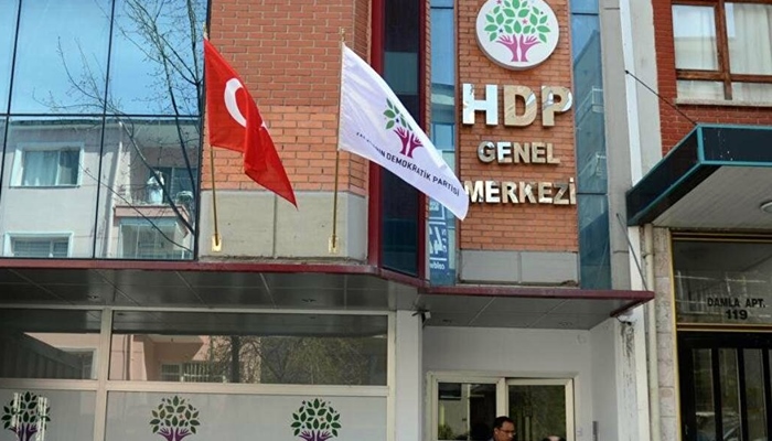 AKP: Li sûna girtina HDPê, formula girtina parlamenteran û qutkirina budçeyê heye