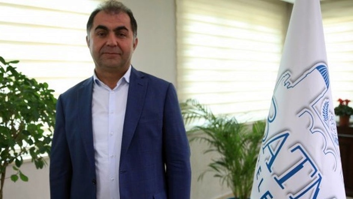 Saredarê Batmanê Mehmet Demir hat berdan