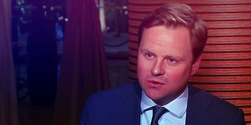 Balyozê Brîtanyayê: Em pistevaniyê li lêkolînên Mesrûr Barzanî û Mistefa Kazimî dikin