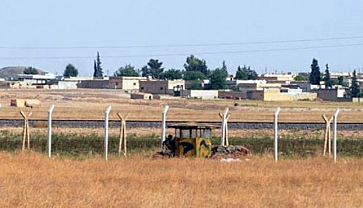 Li ser sînorên Sûriye-Tirkiyê heta niha 460 kesên sivîl bi guleyên leskeran hatin kustin