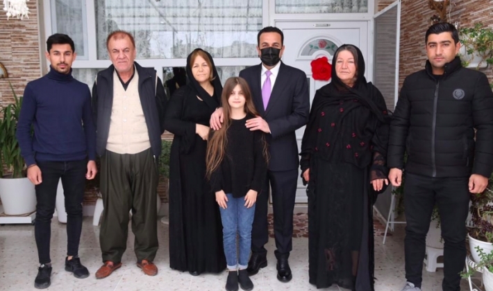 Parêzgarê Hewlêrê serdana malbata sehîdeke raperîna Hewlêrê kir