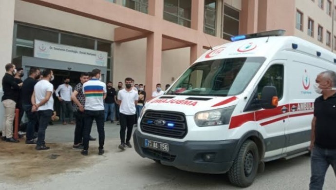 Li Cizîrê 2 malbat pevçûn: 1 kustî û 2 birîndar