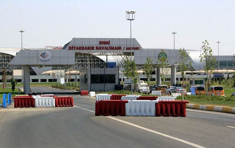 Ji balafirgeha Diyarbekirê 30 roj sefer nayên kirin