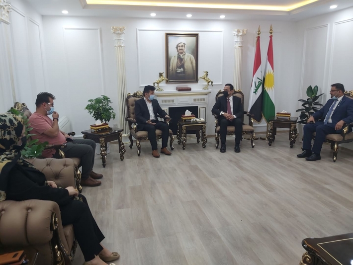 Malbata Kurd a rastî êrîsa nijadperestî hatibû ji aliyê Umêd Xosnaw ve hat pêswazîkirin