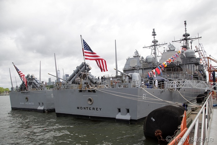 Kestiya Amerîka li Deryaya Ereb dest danî ser kestiyeke tije çekên rûsî û çînî