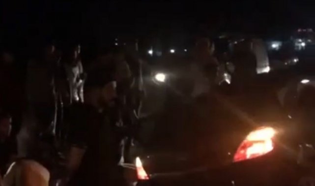 Otomobîl ji kontrola ajotvan derket û derbasî rexê dinê bû