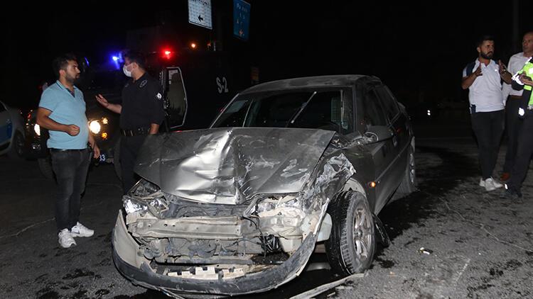 Li Ercîsa Wanê 3 erebe lihev ketin û 9 kes birîndar bûn