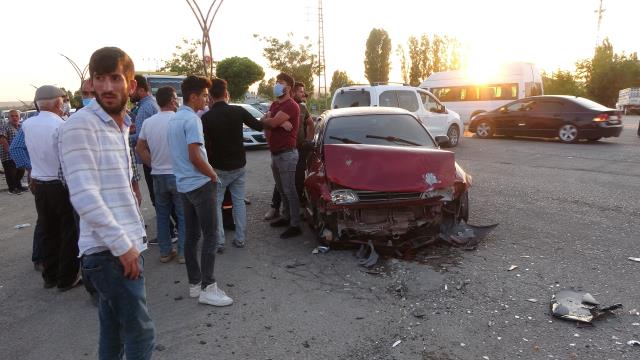 Li Ercîsê di qezayê de 7 kes birîndar bûn