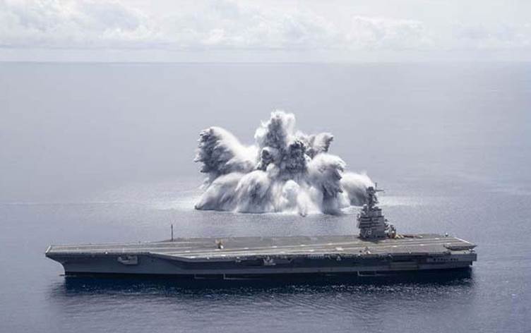 Teqandina bombeya 18 tonan li ber Kestiya USS Gerald erd hejand!