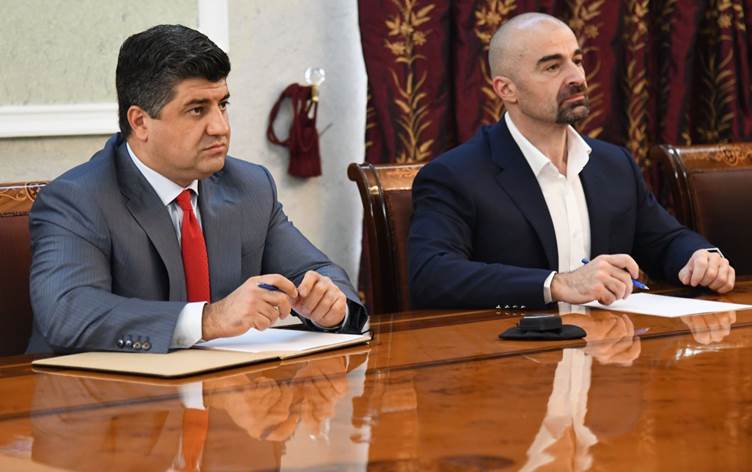 Hevserokên YNKê Bafil Talebanî û Lahûr Sêx Cengî do civînek li dar xistin