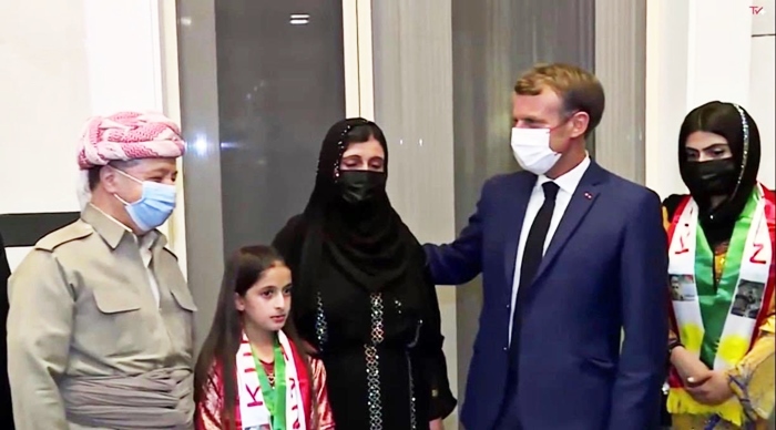 Macron dema serdana Serok Barzanî bi malbata sehîd Hucam Surçî re hat ba hev