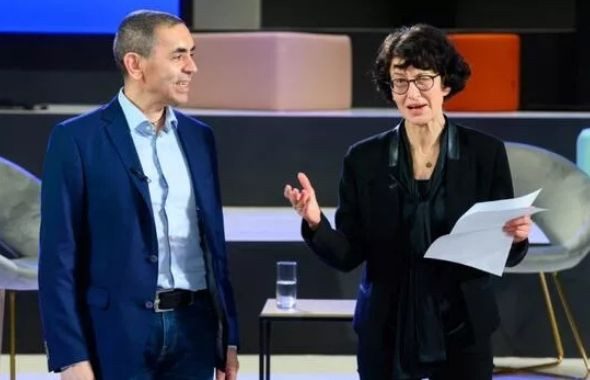 Türeci û Sahin li ser xebatên teknolojiya mRNA yê û xebatên li ser seretanê agahiyan dan