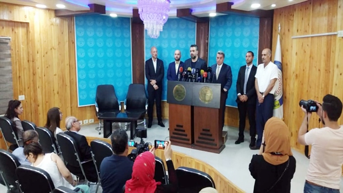 Arnawidê 19 zarok û jinên DAISê ji destê Rêveberiya Rojava wergirtin