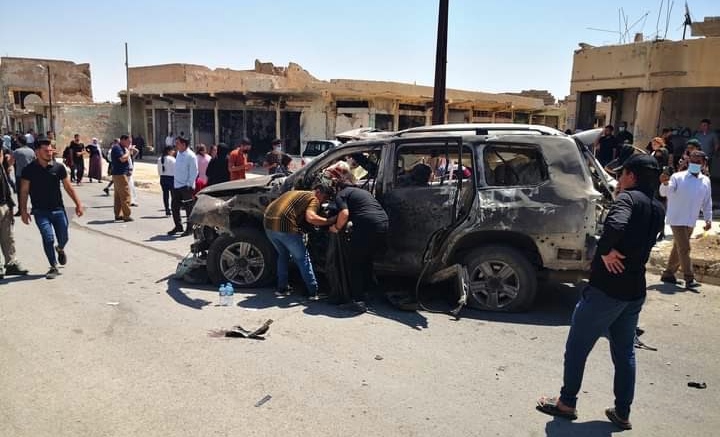 Balafirên Tirk li navenda Singalê otomobîlek bombebaran kir: Kesên tê de bûn can dan