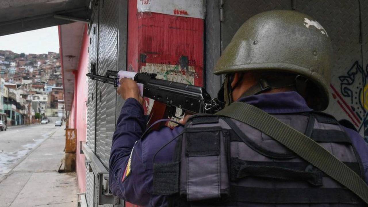 Di operasyona ser çeteyan de 4 polîs û 22 çete hatin kustin