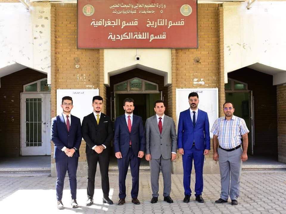 Yekîtiya Xwendekarên Kurdistanê hezar pirtûk pêskesî besa zimanê Kurdî kir