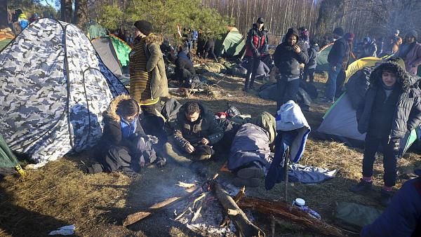 Iraqê ji bo koçberên li ser sînorê Ewropayê asê mane 300 milyon dînar dabîn kir