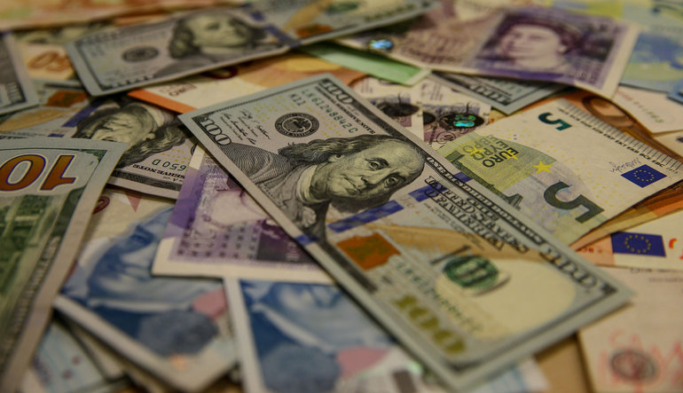 Dolar îro jî li beramber Lîreyê Tirkî rekoreke dîrokî sikand