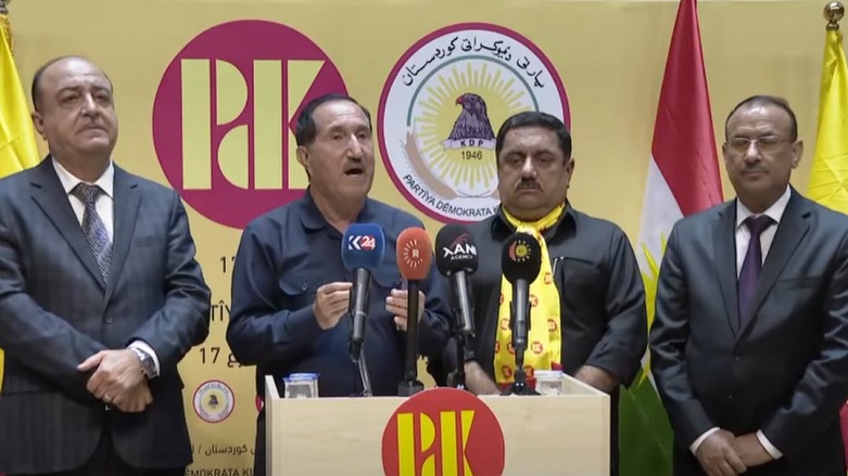 Emînkî: Çekdarên PKKê  li Singalê rêgirî li sand û tîmên bangeseyê yên PDKê dikin