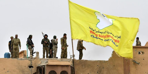 Rûsya daxwaz dike HSD li deverên nêzîkî sînorên Tirkiyê alaya Sûriyê bilind bike