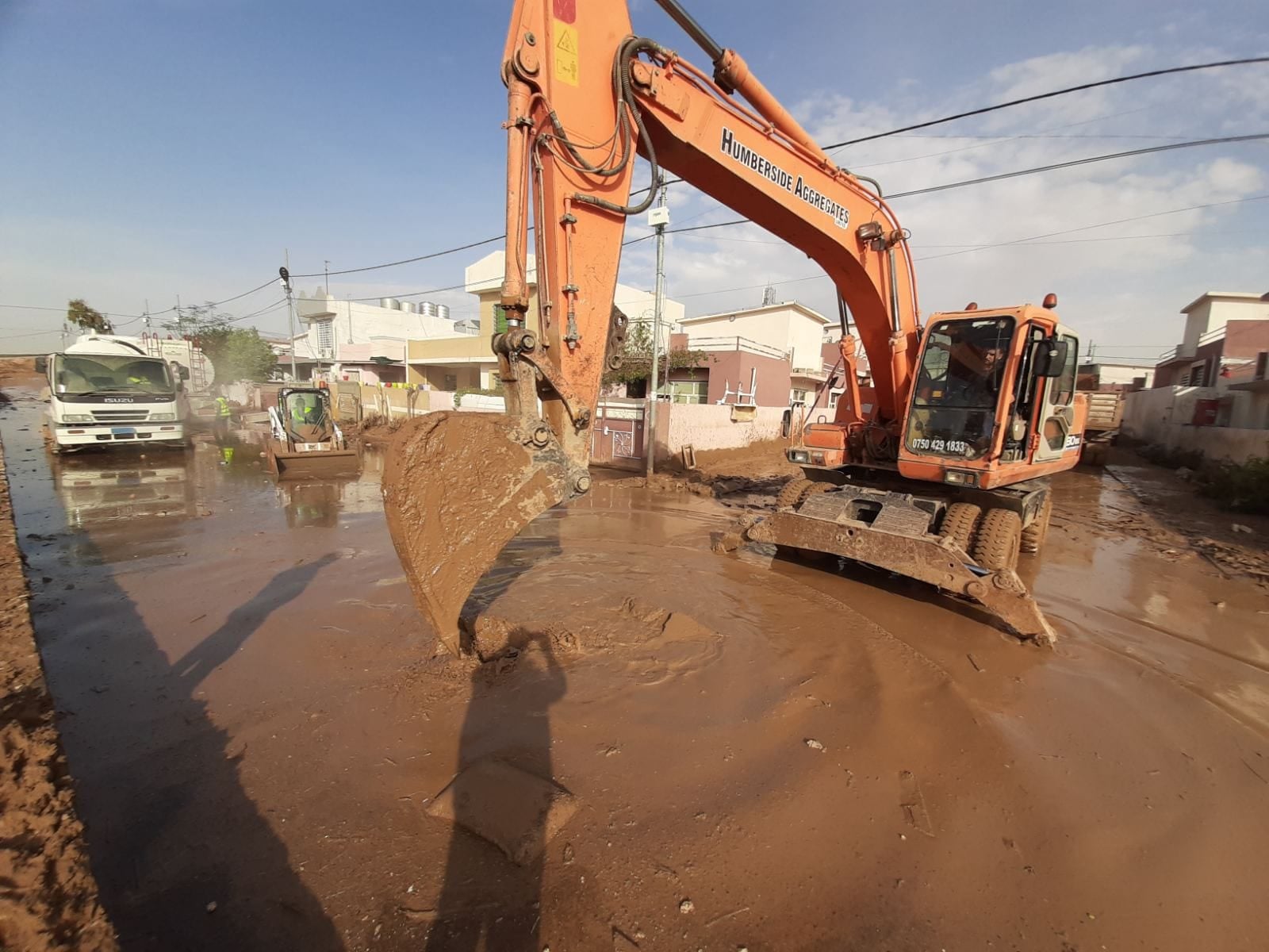 Helmeteke berfireh ji bo paqijkirina taxên Hewlêrê ji pasmahiyên lehiyê tê rêvebirin