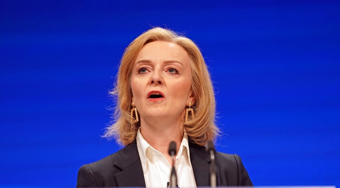 Wezîra Brîtanî banga dawîanîna krîza koçberan li Rûsya û Belarûsê kir